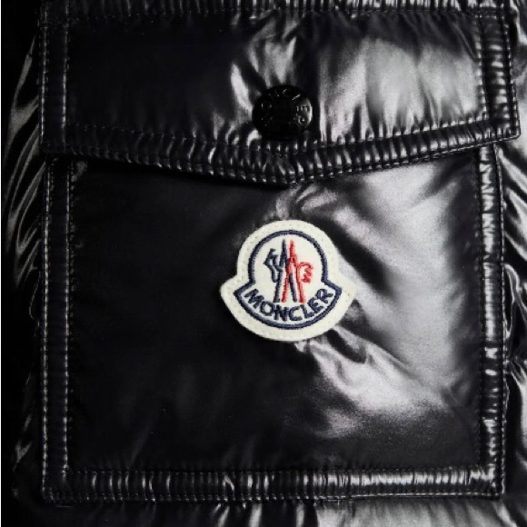 Moncler Maya Short Down Jacket Medium - Picture 2 of 2